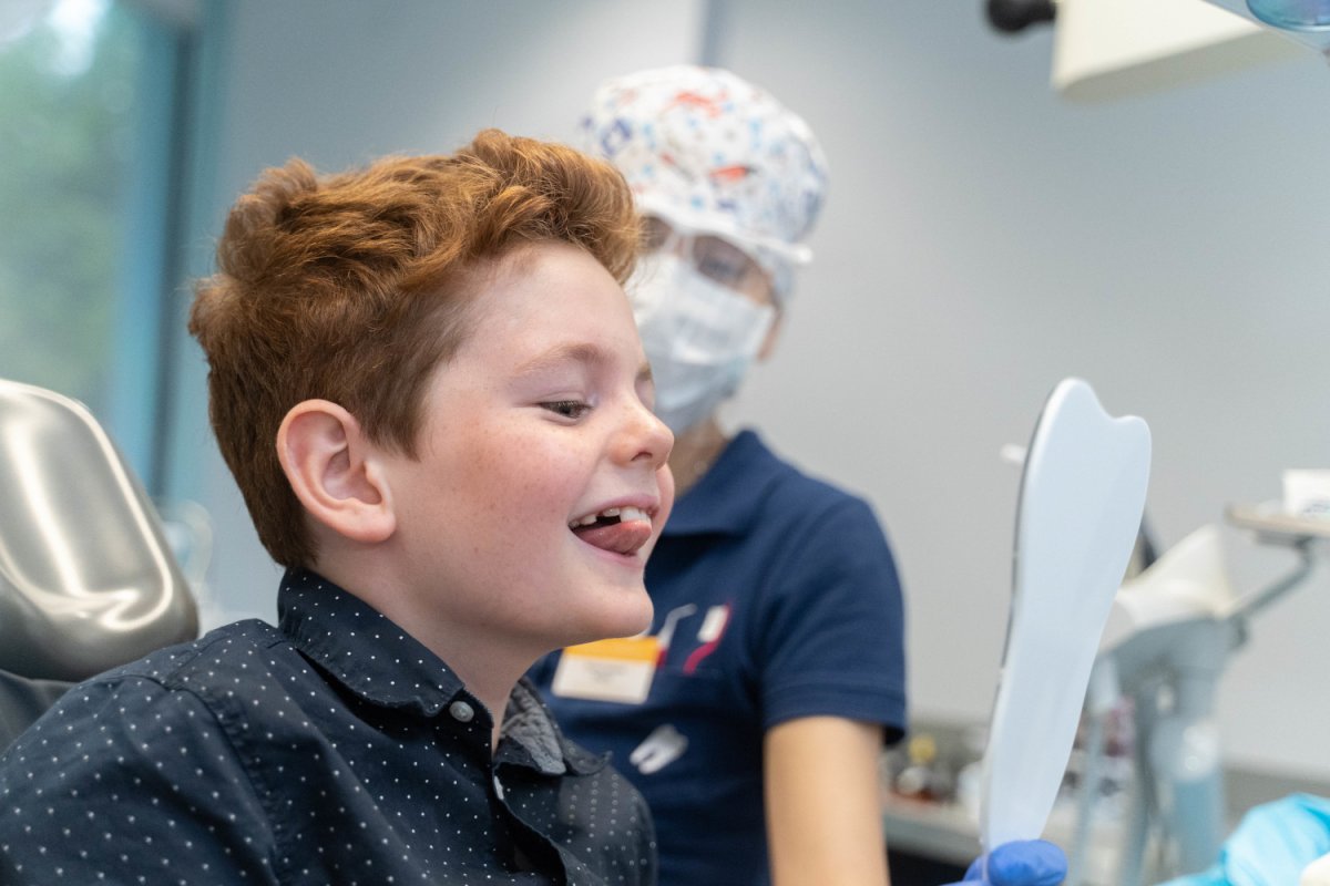 Герметизация зубов у детей: зачем нужна и когда проводится