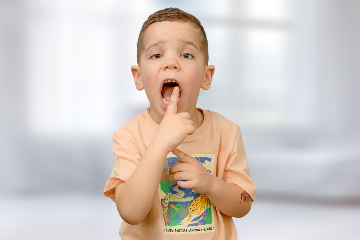 Болят ли молочные зубы при кариесе