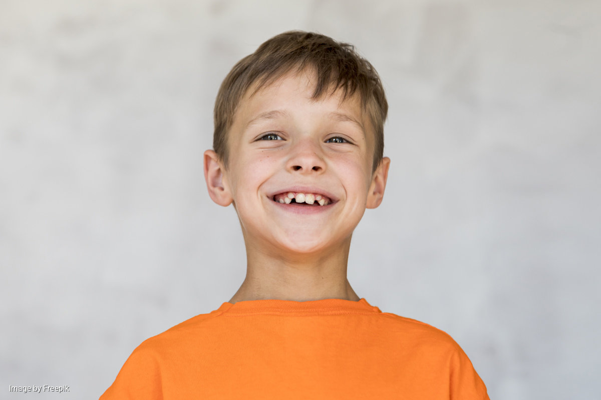 Коронки или пломбы на молочные зубы